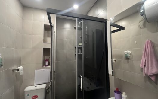 Просторен тристаен апартамент, 99 кв. м с гараж, гр. Хисар