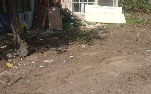 Продава стара двуетажна къща с проект, РЗП 134 кв. м, двор 1 020 кв. м, с. Дъбене, център